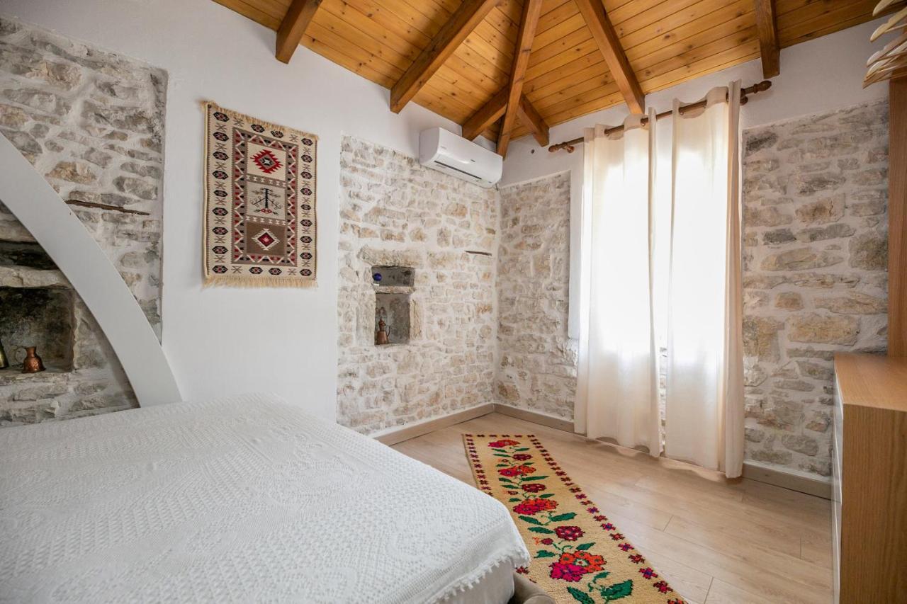 Vila Leon - Old Qeparo - 6 People 외부 사진